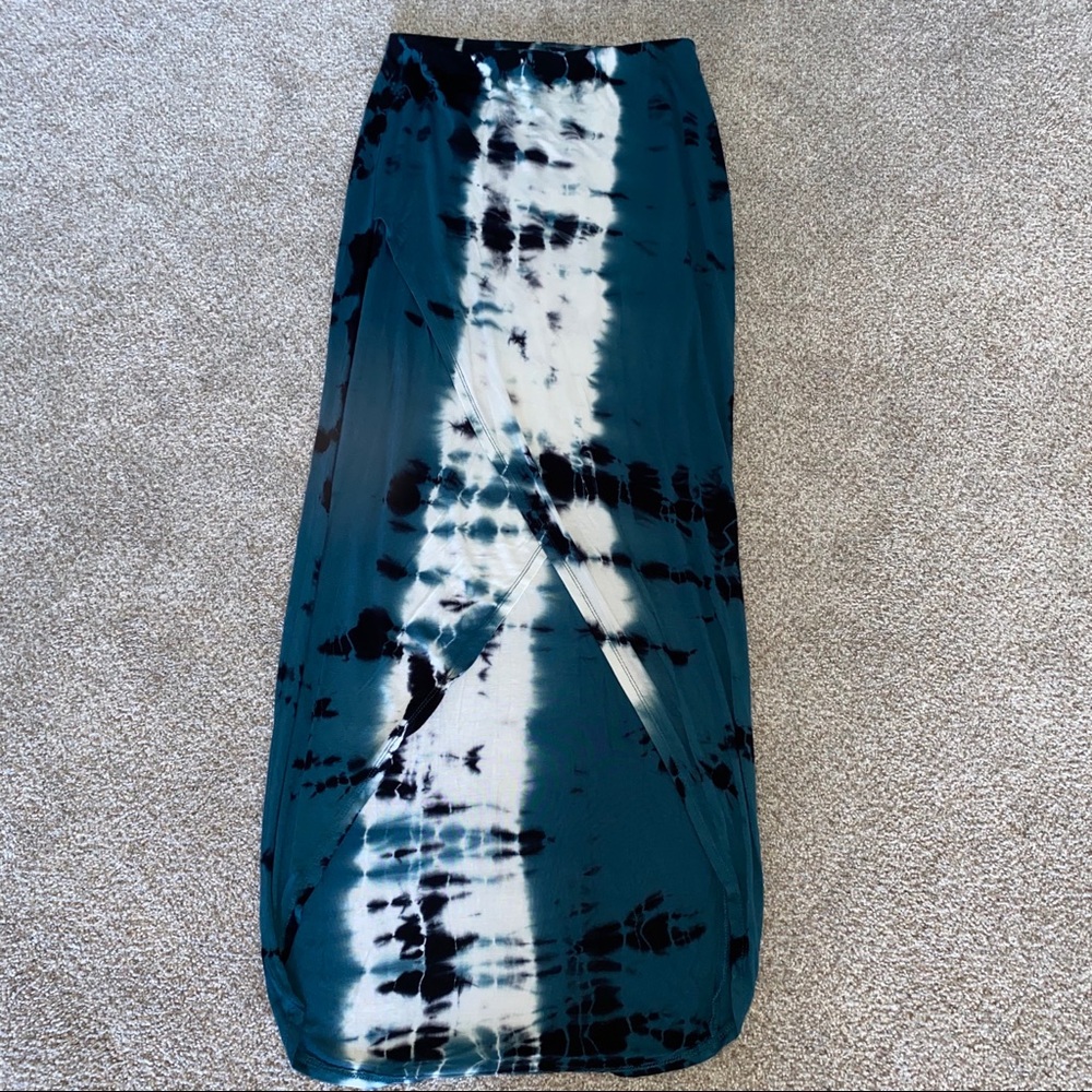 long skirt